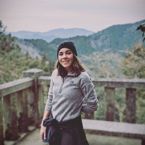 Meet your Posher, Dakota